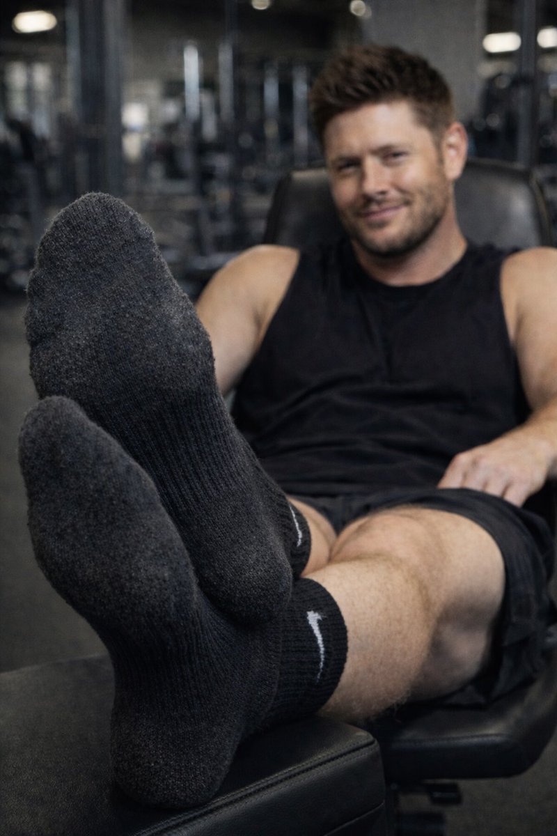 ManMaker54's tweet photo. His workout isn’t done until he gets that after care of yours. https://t.co/Phojrk6U0r