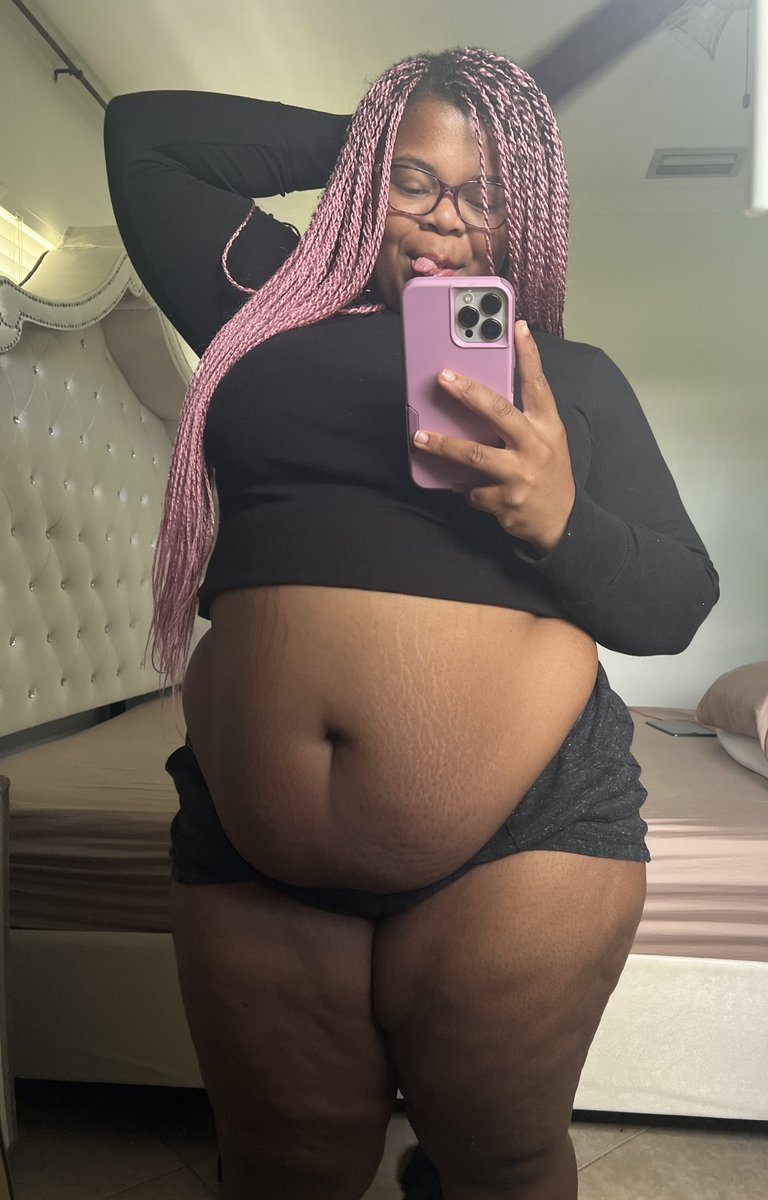 Penny Belly 💖 tweet media