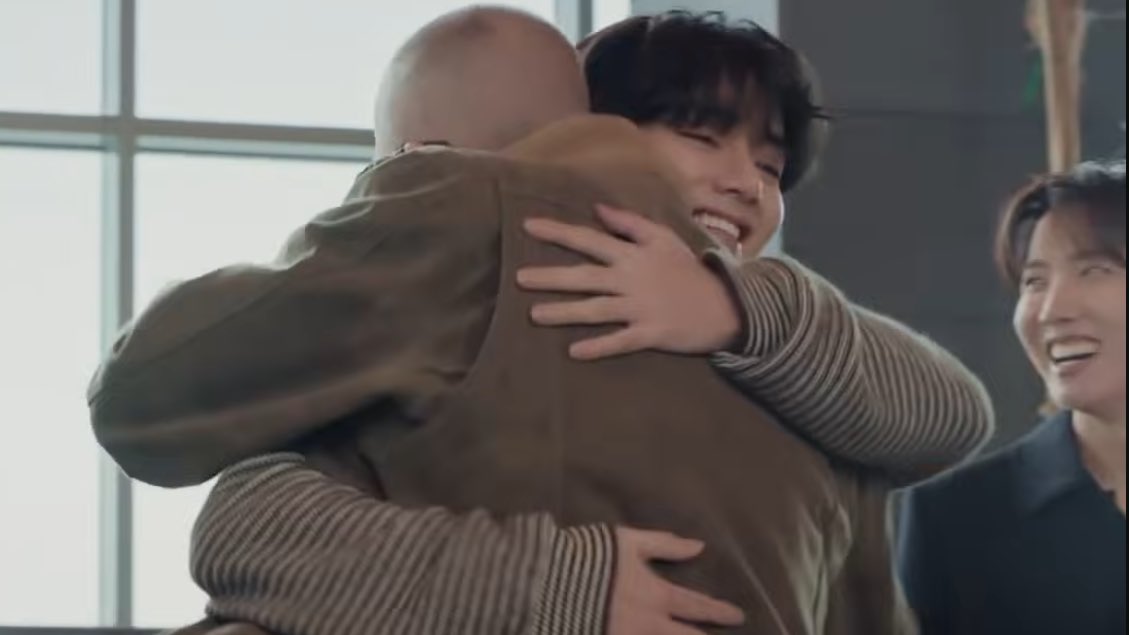 l☆rà⁷ ⋆ tweet media