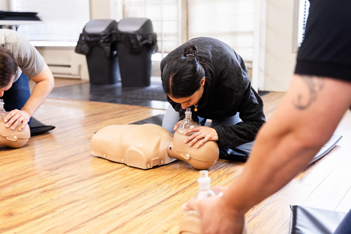 FirstAidEdmonto's tweet photo. First Aid and CPR training can boost your chances of getting hired 🩺 Many employers require up-to-date certification.

If yours is expiring, now is the time to renew ✅
Register today: https://t.co/3K4g3xlHEM
#FirstAid #CPR #CareerReady #SafetyTraining https://t.co/7snV7cIfWA