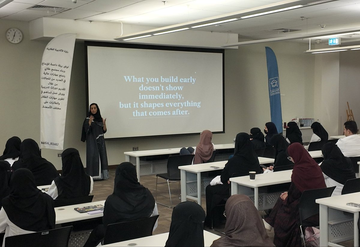 من احلا و اثرى ورش العمل اللي حضّرنا لها
كانت تجربه جميله جدا و حضور طاغي من الصيدله كالعاده🫡

فخر نادي الطلاب <a href="/laus88/">Razan Suliman</a> 🔥🔥