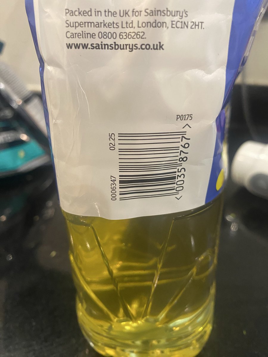 RexWinter3's tweet photo. @sainsburys Thanks for your reply Michael. Etherstone Avenue, Heaton, Newcastle upon Tyne. I don’t think it’s a fault with an individual bottle, it’s just the flimsy design. Pic attached 👍 https://t.co/6pxCvYNU3b