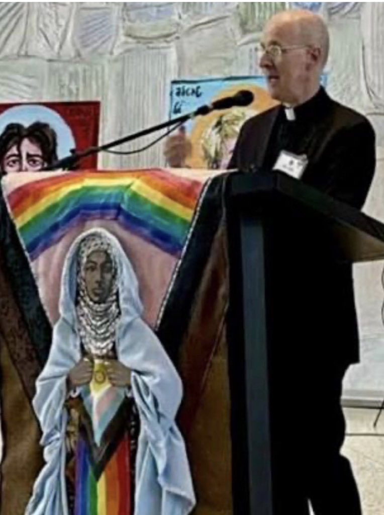 Chris 🇮🇪 🇻🇦 tweet media