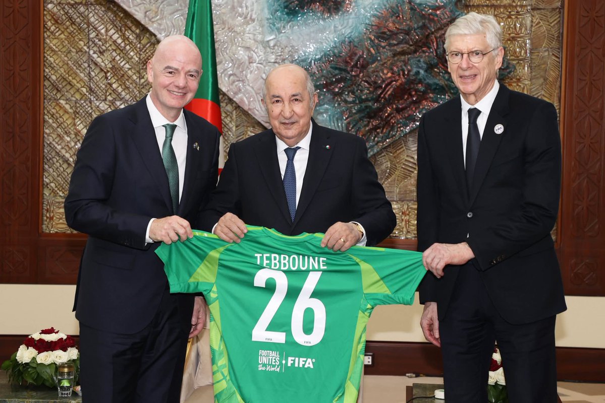 mauritaniefoot's tweet image. 🇩🇿 Gianni Infantino et Arsène Wenger en visite officielle en Algérie, reçus par le  Président de la République Abdelmadjid Tebboune.

#FIFA #Algerie