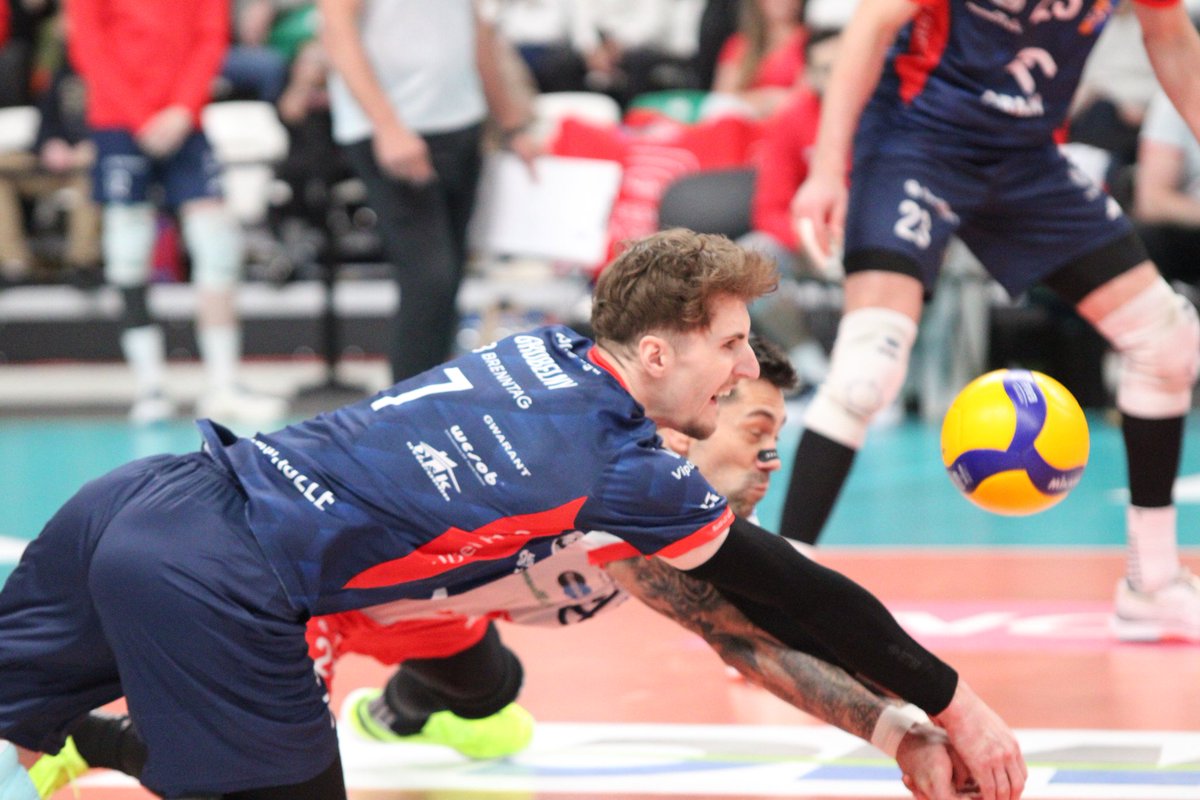 Kamil Mrugała tweet media