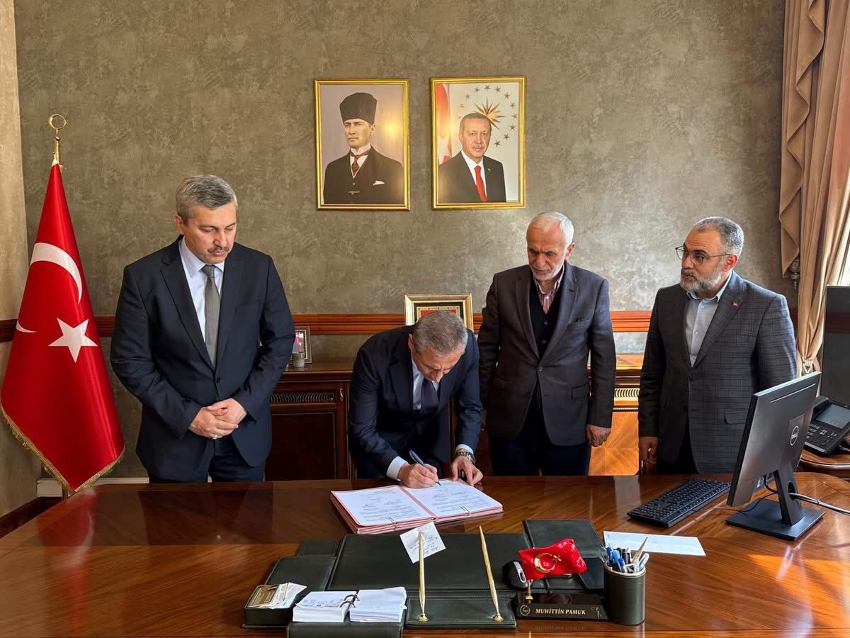 İstanbul Camileri tweet media