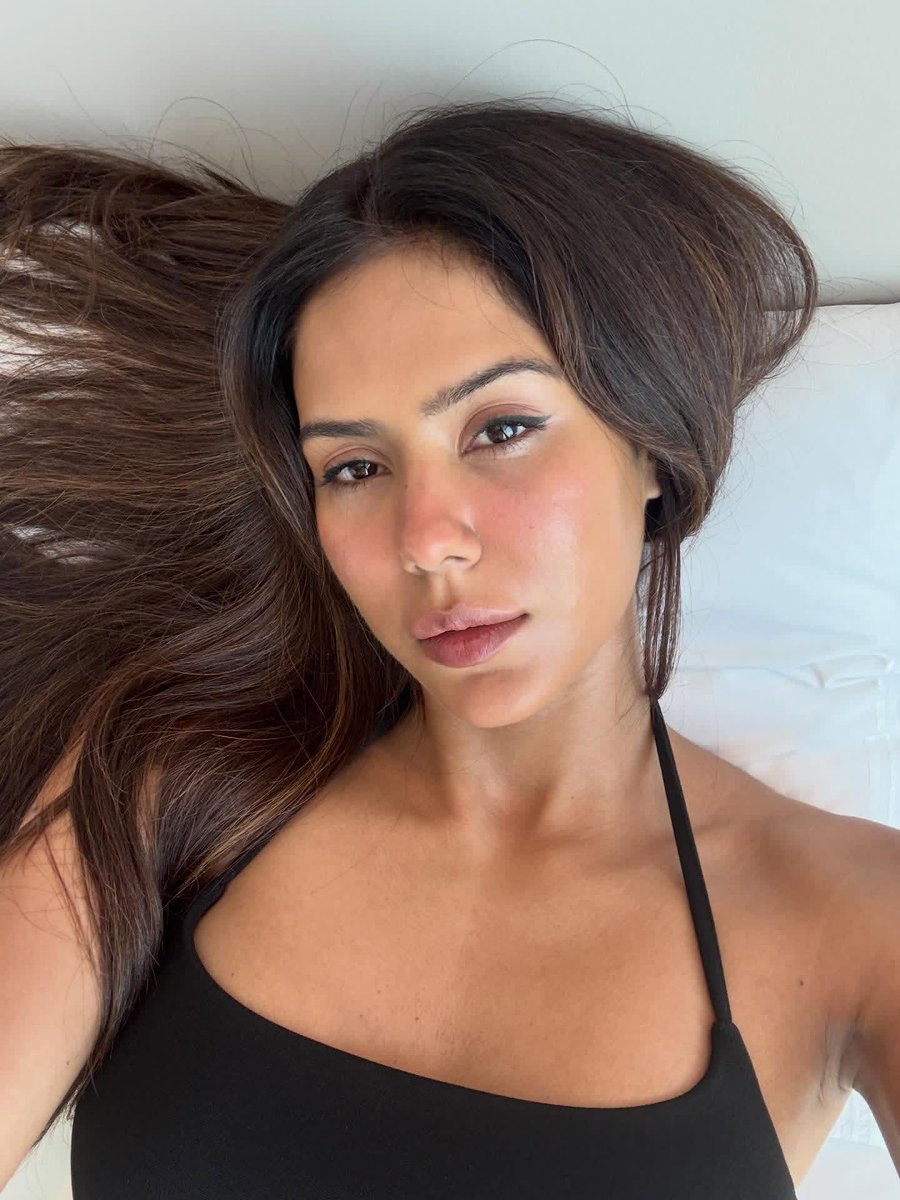 Weekendvibes_'s tweet image. Sonam Bajwa 🖤

#Sonam #SonamBajwa