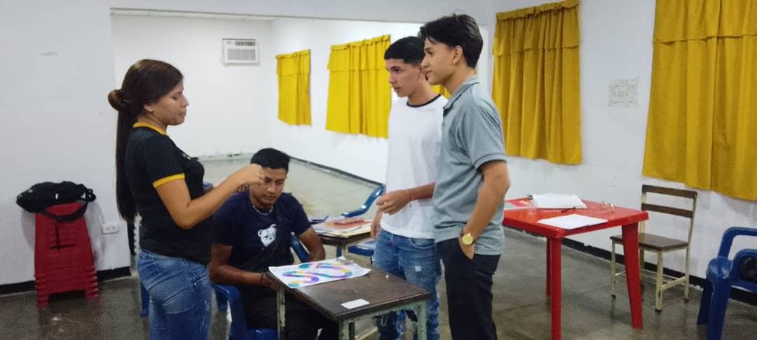 misionribastru7's tweet photo. ¡Aprendizaje en movimiento! 🇻🇪⚙️
Vencedores de la Misión Ribas (Cohorte 45B) en Trujillo realizaron una jornada de exposiciones sobre el uso de los signos de puntuación mediante juegos lúdicos. ✍️📖
¡Educación con creatividad y compromiso! 💪🎓

#MisiónRibas #Trujillo #Educación https://t.co/ad2DAFUqLA