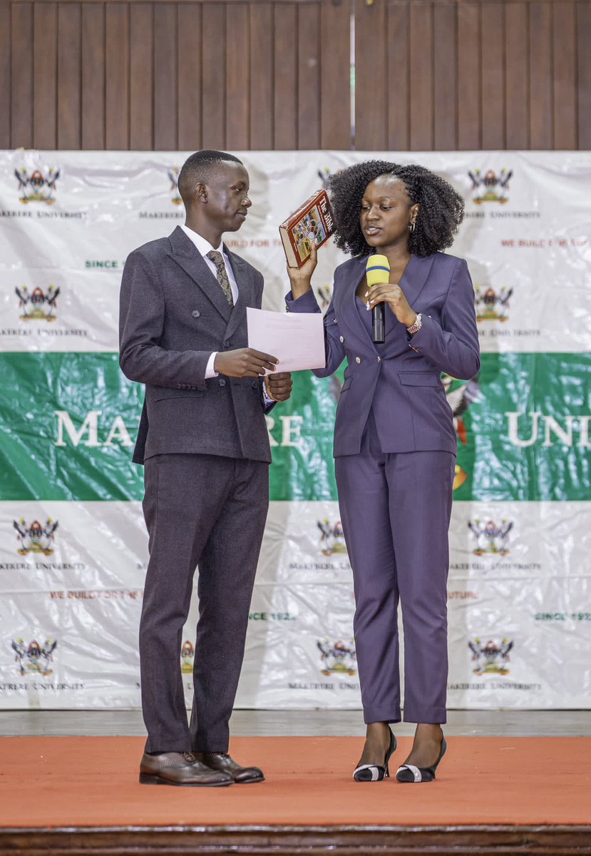 IsaacKinkumu's tweet image. Congratulations Madam President @kadondigracious 🥂🥂
You have put in the hard work and dedication.
You deserved this win🫡
We keep winning🔥🔥
@MakerereNews @MakGuild
