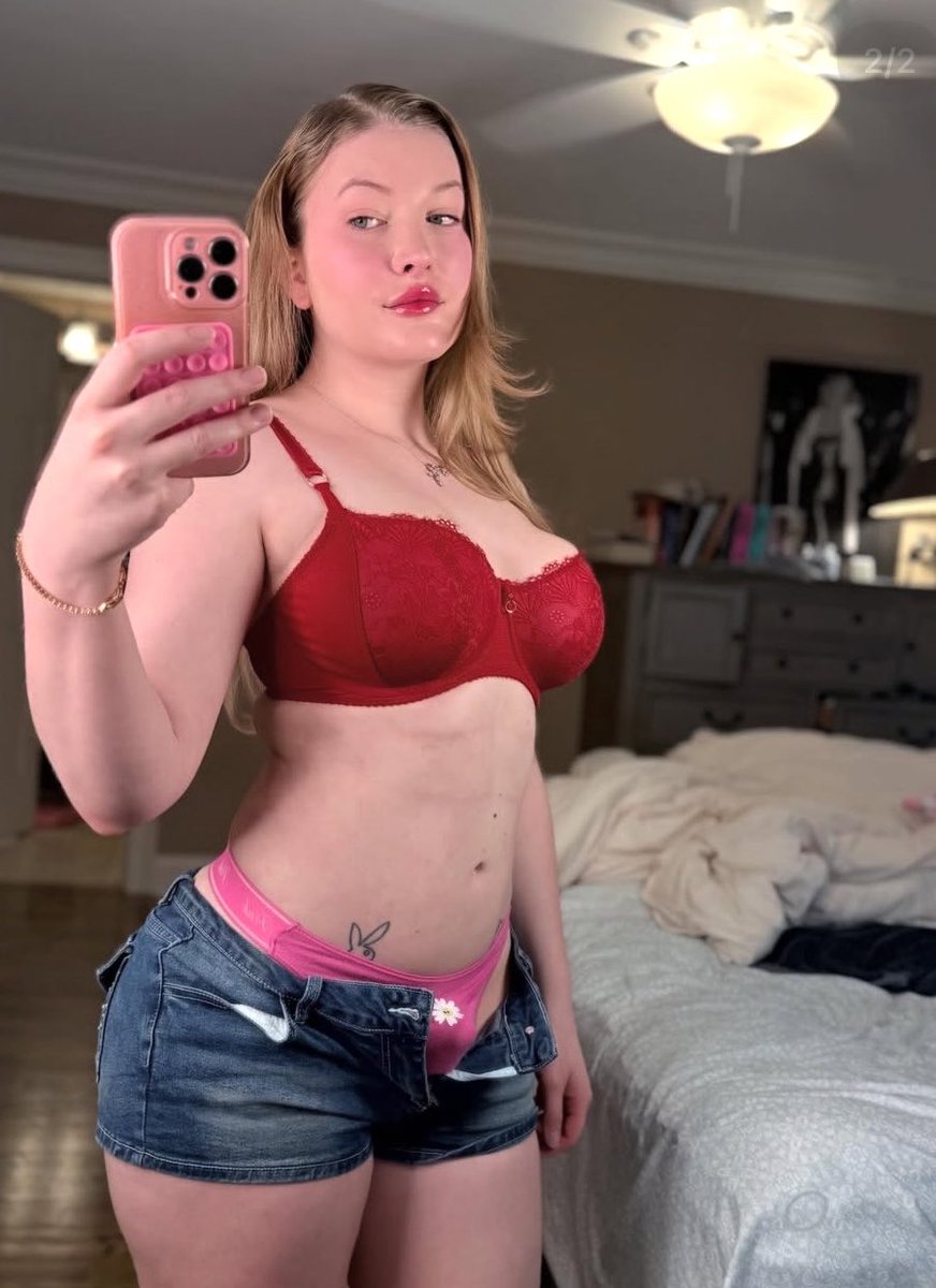 onlyfavts's tweet photo. day 1 of trying to find a man on here… let’s see how this goes 😭💕 https://t.co/LFfTxE6BJO