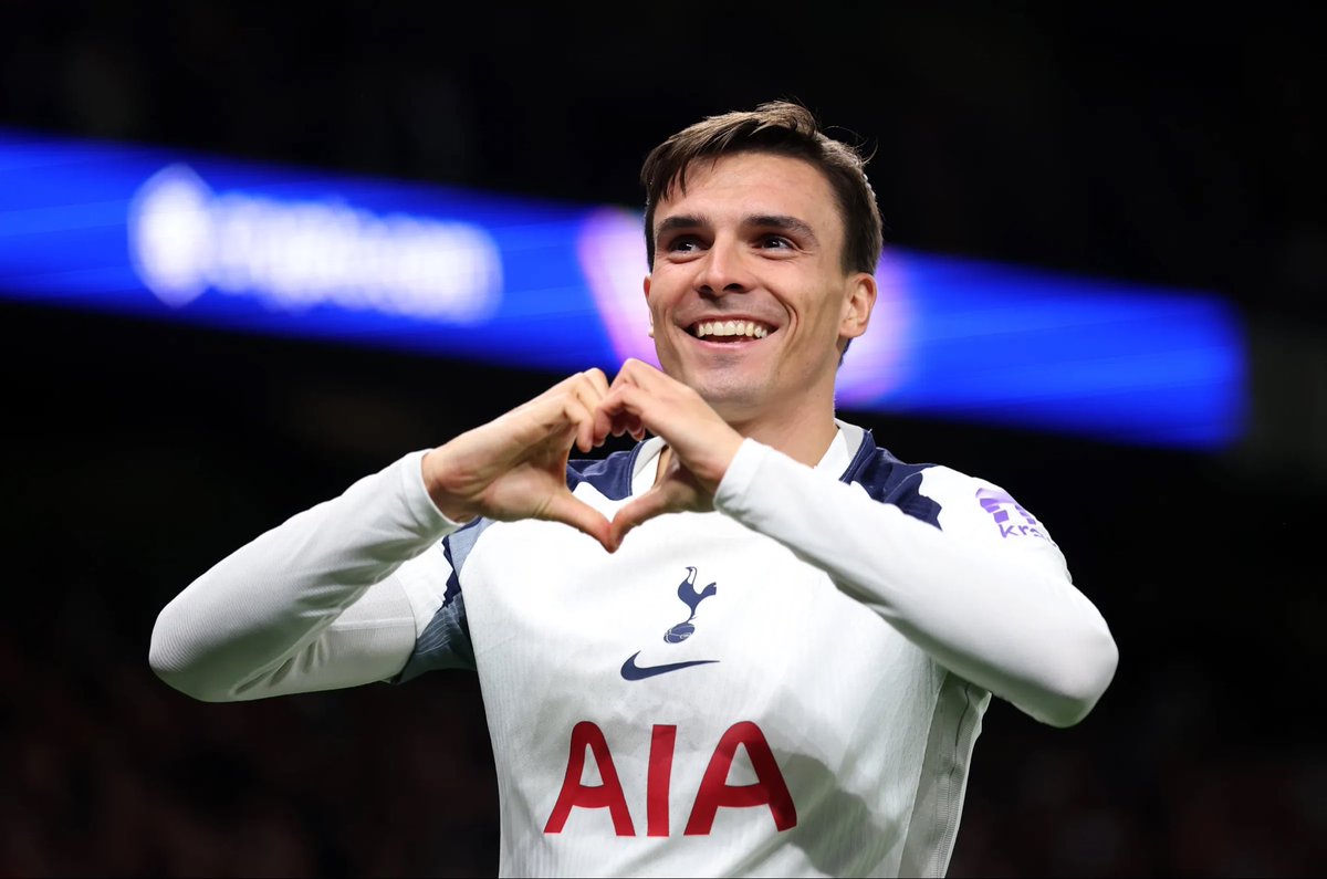 Lilywhite Rose tweet media