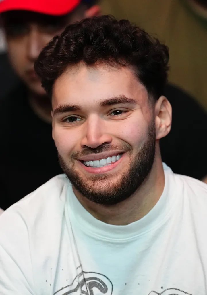 Actually insane and hilarious to me that the climax of this loser arc for The Deep is just straight up making him Adin Ross