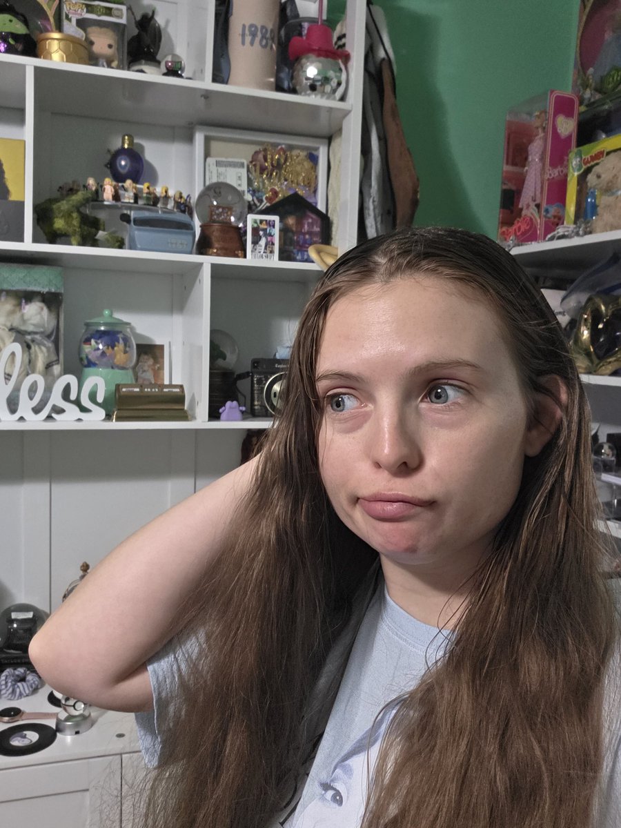 Autumn's version 🍁❤️‍🔥🌱✨️🪽 tweet media