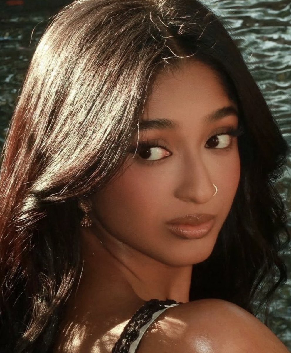 m 🕵🏻♀️ tweet media