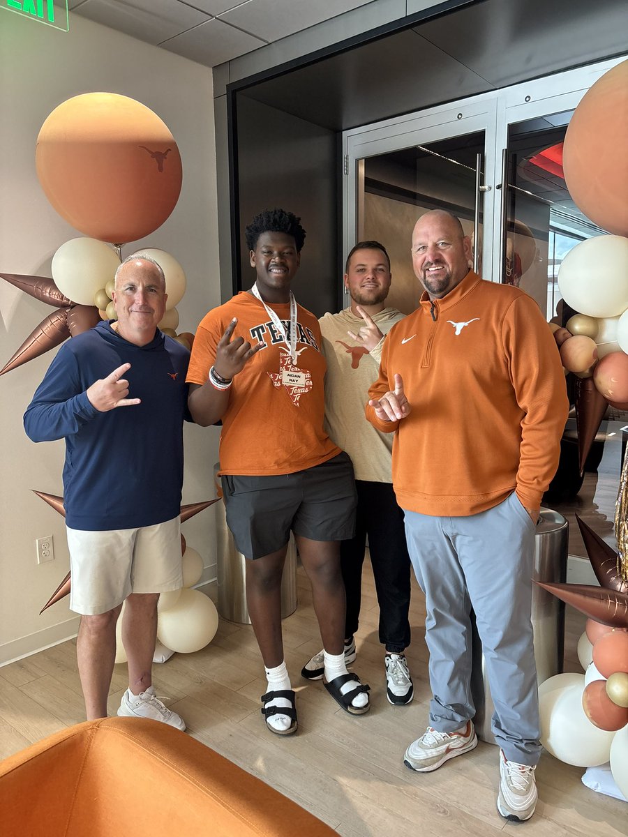 Aidan Ray tweet media