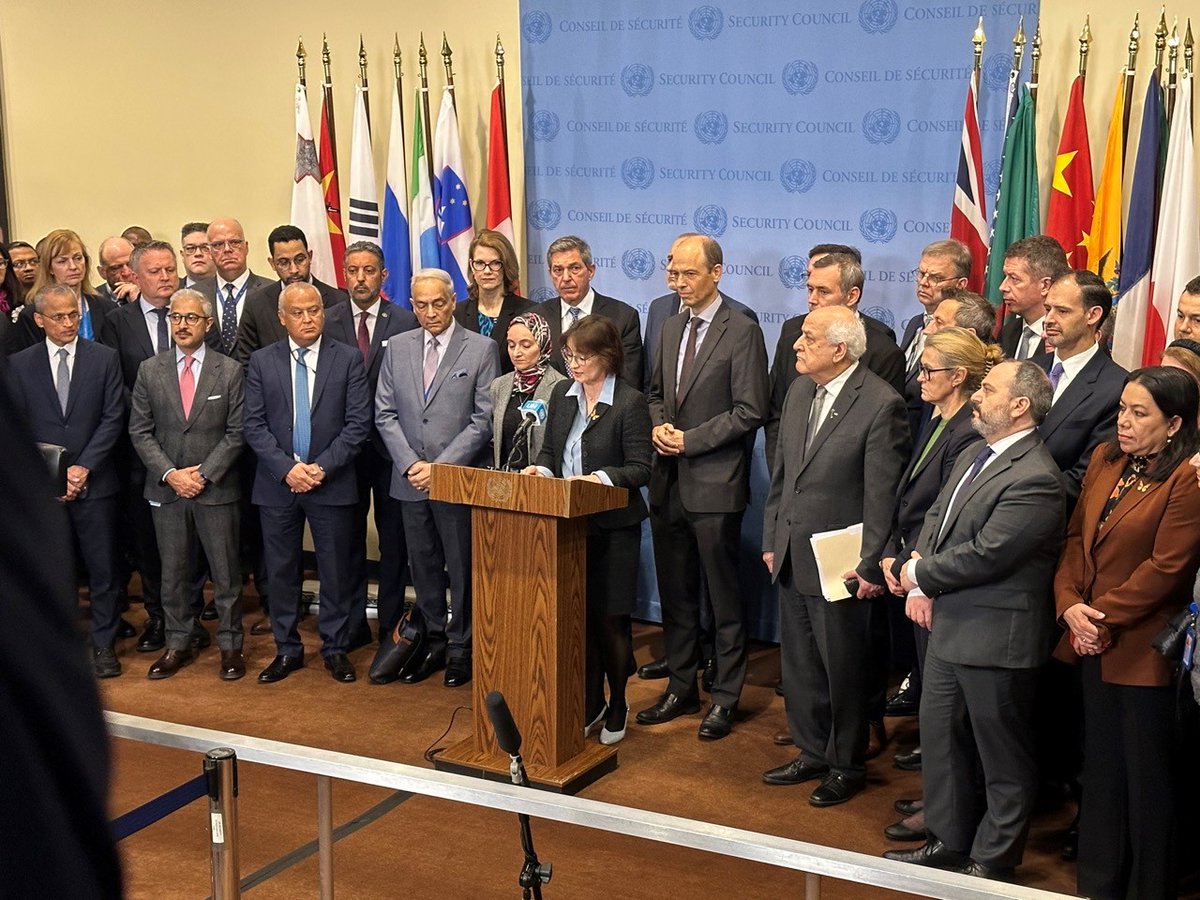 swiss_un's tweet image. Humanitarian &amp;amp; @UN personnel face unprecedented dangers, yet continue their vital work with courage.
As penholder of UNSC #Res2730,🇨🇭urged the Council to better ensure States uphold int'l law &amp;amp; accountability to #ProtectTheProtectors. #WarHasLimits &amp;amp; aid workers are #NotATarget.