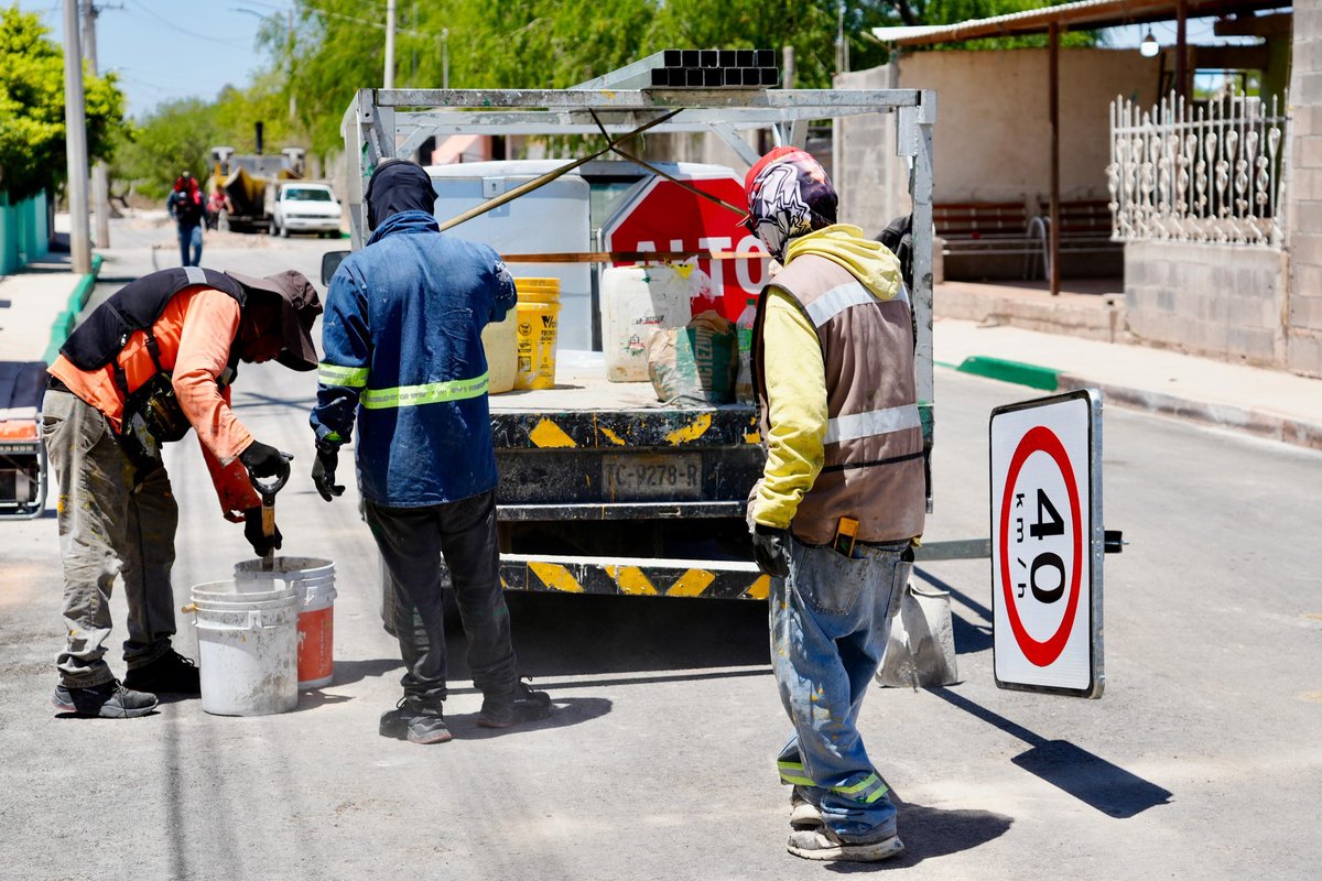 ClaroscuroSLP's tweet photo. #VillaDePozos - Avanza la infraestructura vial en la comunidad de Santa Rita

- Esta rehabilitación forma parte de las más de 50 obras y acciones que se han ejecutado durante la actual administración.

📎 https://t.co/BS4hc8YLO9 https://t.co/zgnagKerK9