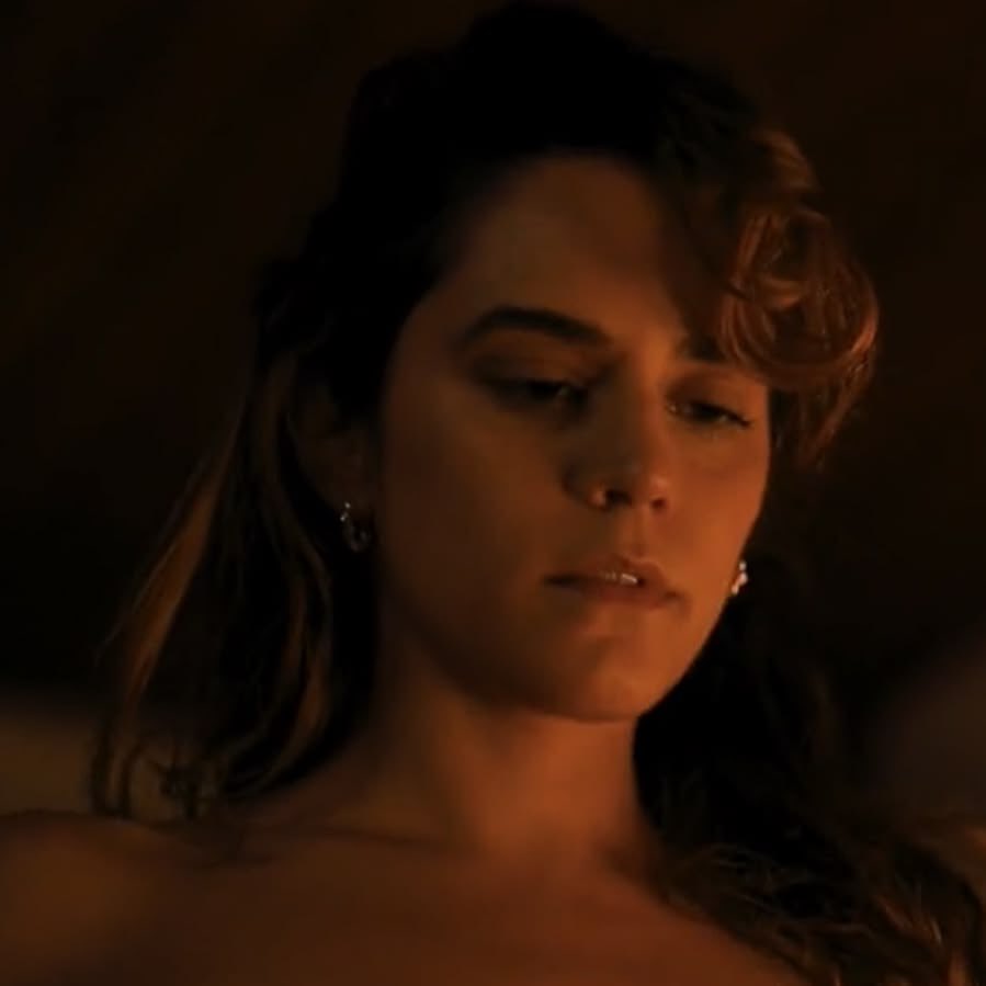 lina in da pitt โข tweet media