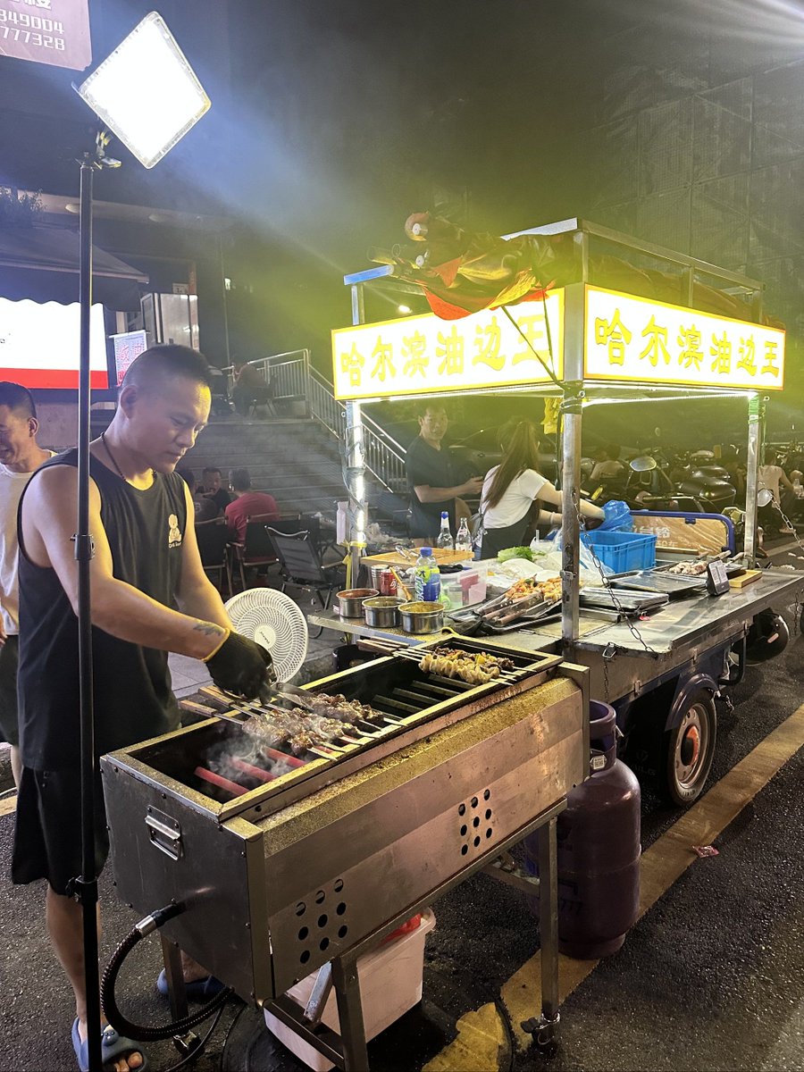 ibrahim96307530's tweet photo. "Hot crispy fried squid + tangy chili-lime dip = street food perfection!  Grab a skewer now—crunchy, zesty, pure joy in every bite! #StreetFoodLovers #FriedSquidHeaven" https://t.co/cqqvtcyxGh