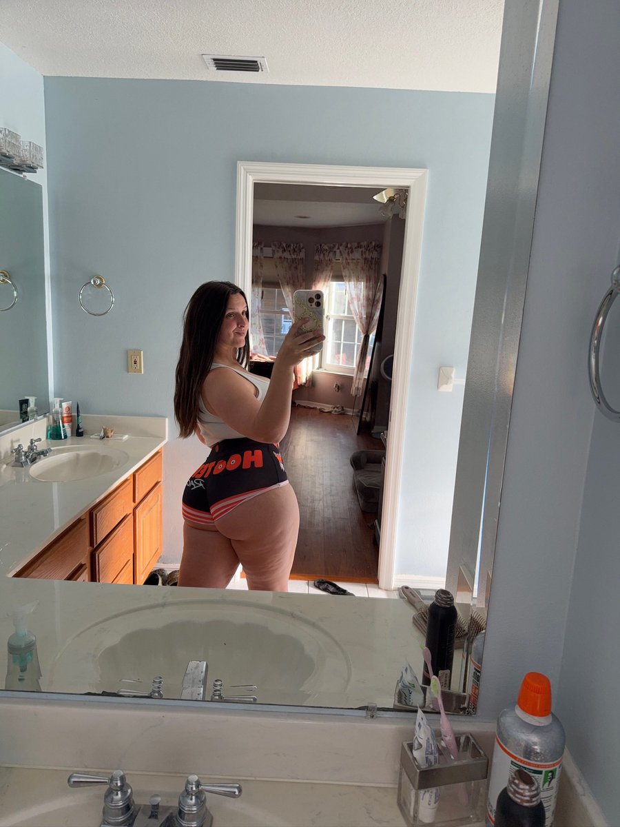 Michaela tweet media