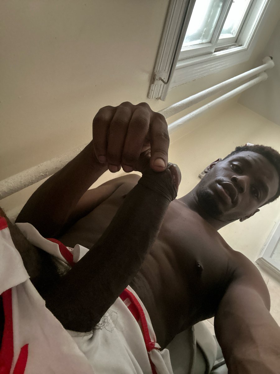 TenzenMars's tweet photo. Long ass dick. Stiff asf this morning 😈🍆 https://t.co/xdllB2aZzH