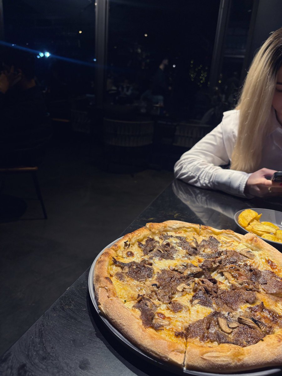 Luna 🌙🐈 tweet media