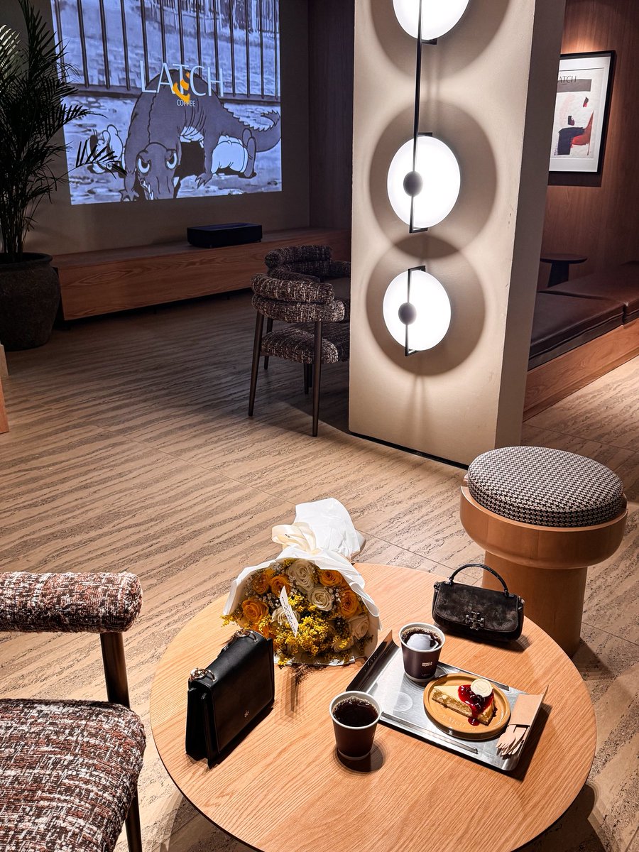 هِـند tweet media