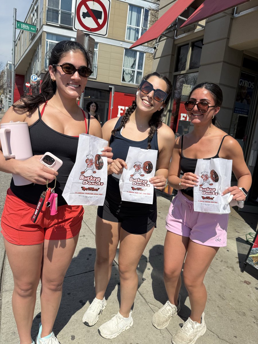 buckeyedonuts's tweet image. FREE DONUT DAY NOW UNTIL 3:30PM!

ITS A PARTY AT 1998 N HIGH BE THERE WITH DJ INDUSTRIAL BADGER RIGHT NOW!

🪩 💃 🍩

#buckeyedonuts #donuts #ohiostate #buckeyes