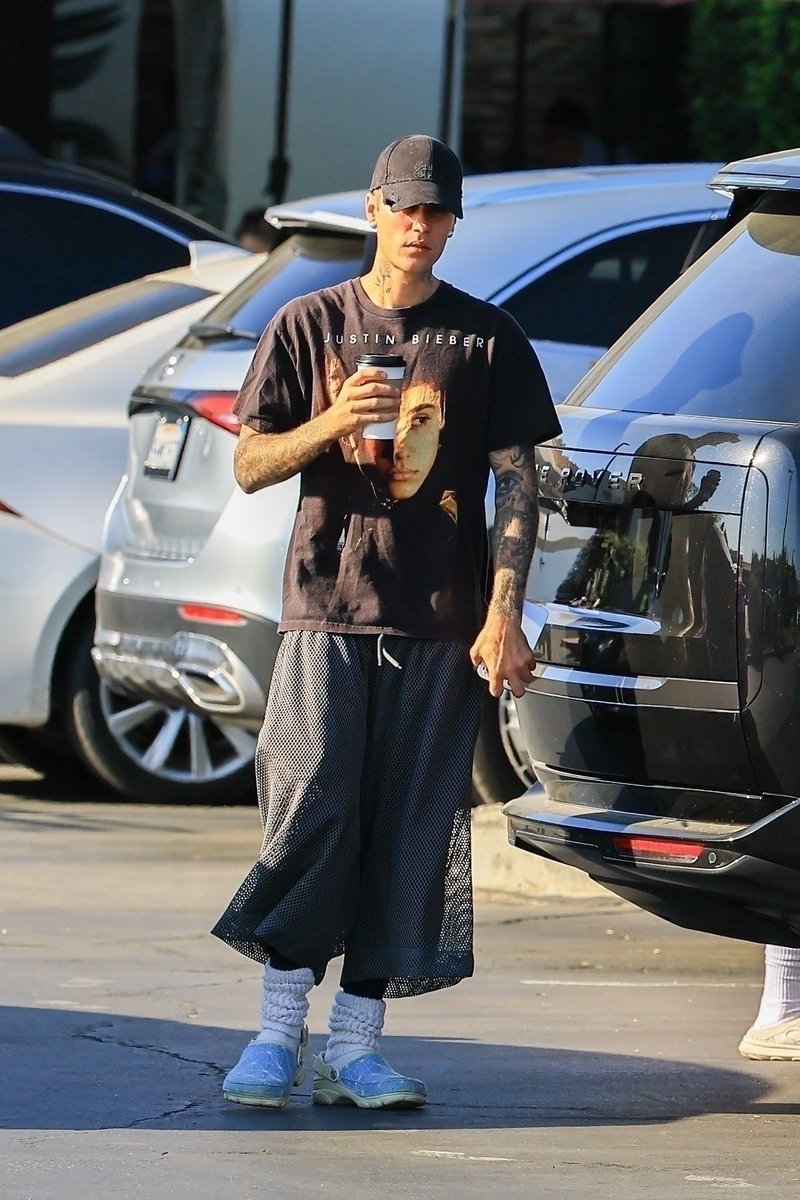 Justin Bieber Dumps tweet media