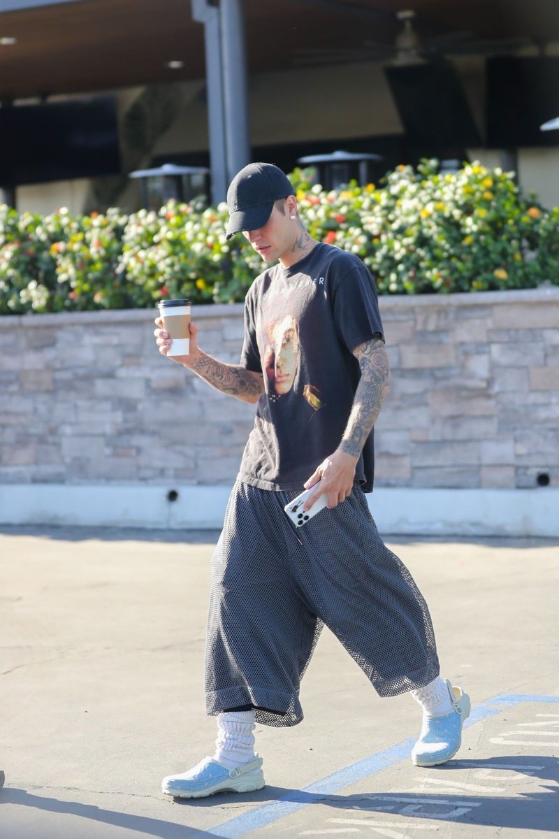 Justin Bieber Dumps tweet media