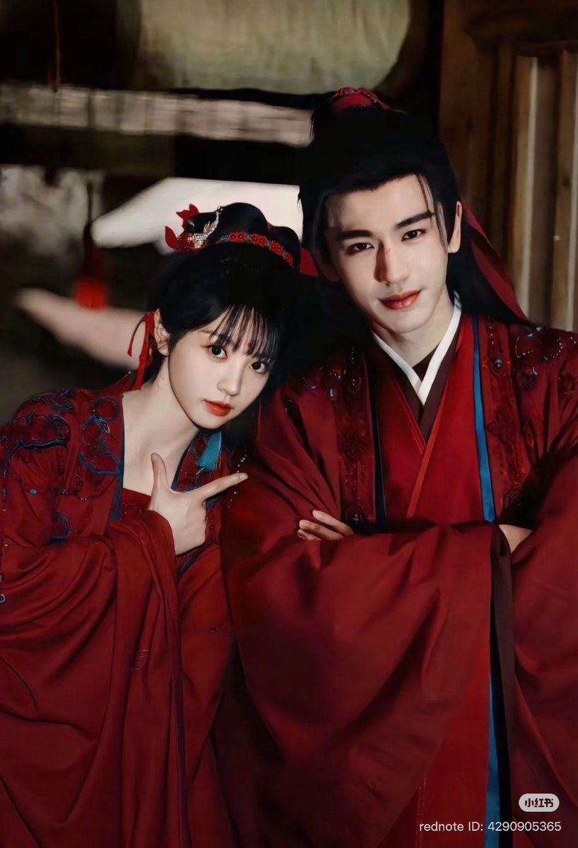 🍓 strawberrymoon 🐷🦋🐮 tweet media