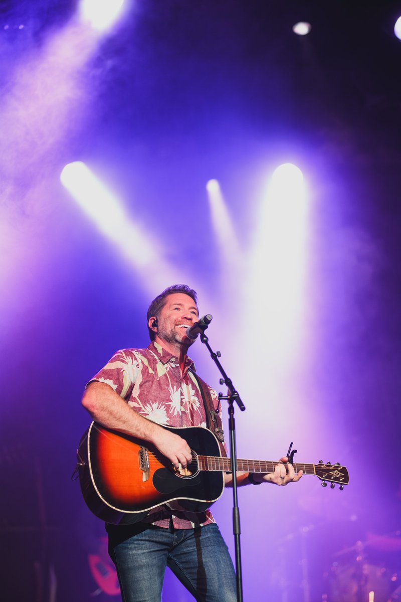 joshturnermusic's tweet photo. #Throwback to the #CountryMusicCruise with the best fans out there. 🤠 Had to break out my #HankWilliams shirt for the special occasion!

Want to see me live? Get tickets to the This Country Music Thing Tour: https://t.co/Tb1ScTvPs8

Guitar: @alvarezguitar

#joshturner #tour https://t.co/4iLR0R051L