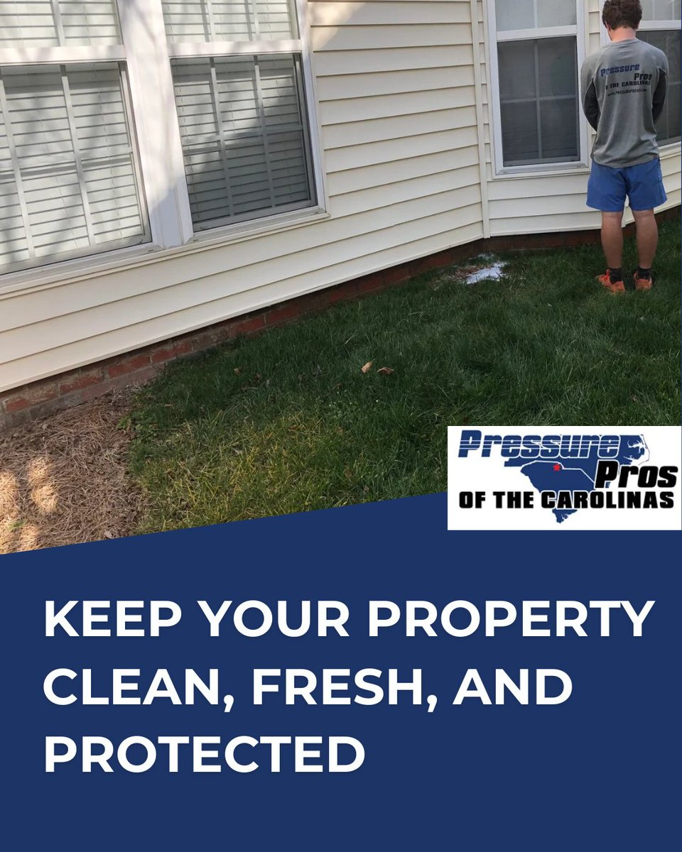 Pressure_Pros's tweet photo. Dark streaks and algae on your roof not only affect appearance but can shorten its lifespan over time. Gentle, effective cleaning removes harmful buildup safely, so protect your roof and get in touch with us to schedule your service today.

#DrivewayCleaning #Driveway https://t.co/MKJ0ys0YUG