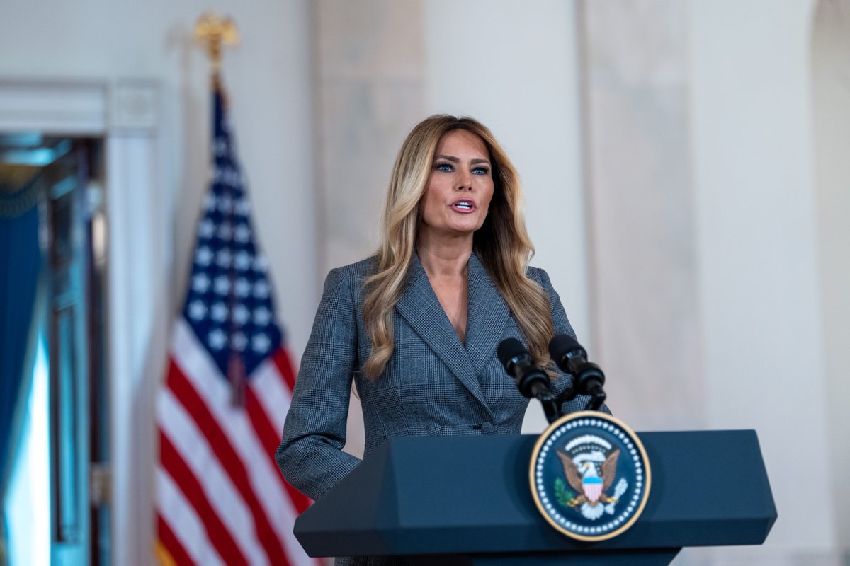 PenguinSix's tweet image. The @FLOTUS just called for Congressional public hearings on behalf of the victims of Jeffrey Epstein and denounced misinformation about her dealings with Epstein.