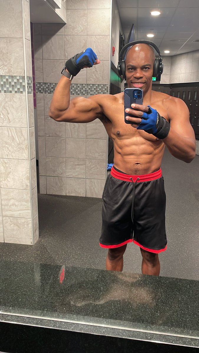 Whitfield Lewis, MD 🇦🇬🇺🇸 tweet media