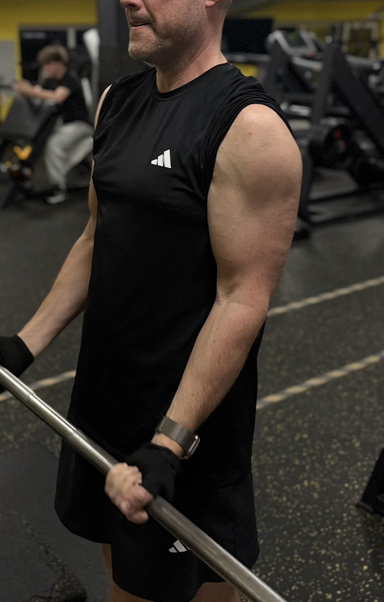 megafotr tweet media