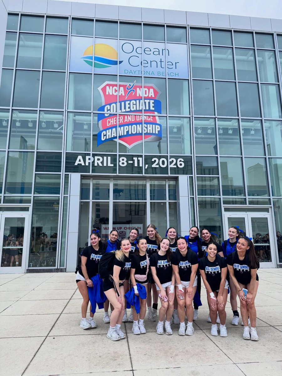DePaul Cheerleading tweet media