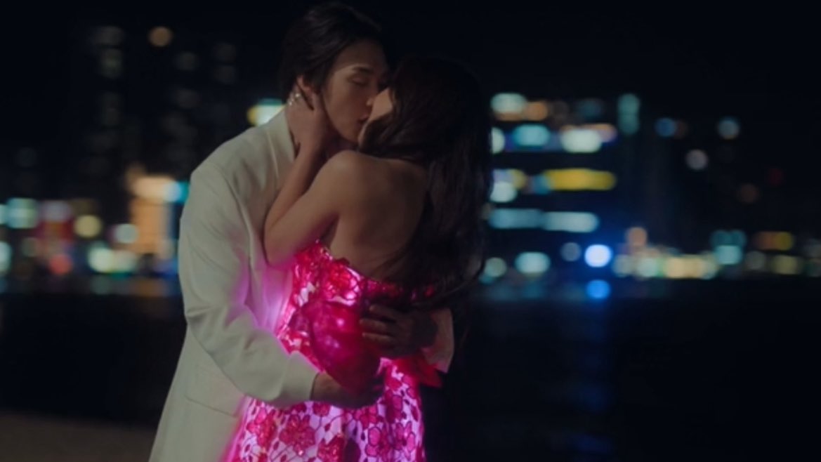 veta_111's tweet image. a week ago we got our first Mooncovey kiss ❤️‍🔥

#xokitty #xokittys3 #mooncovey