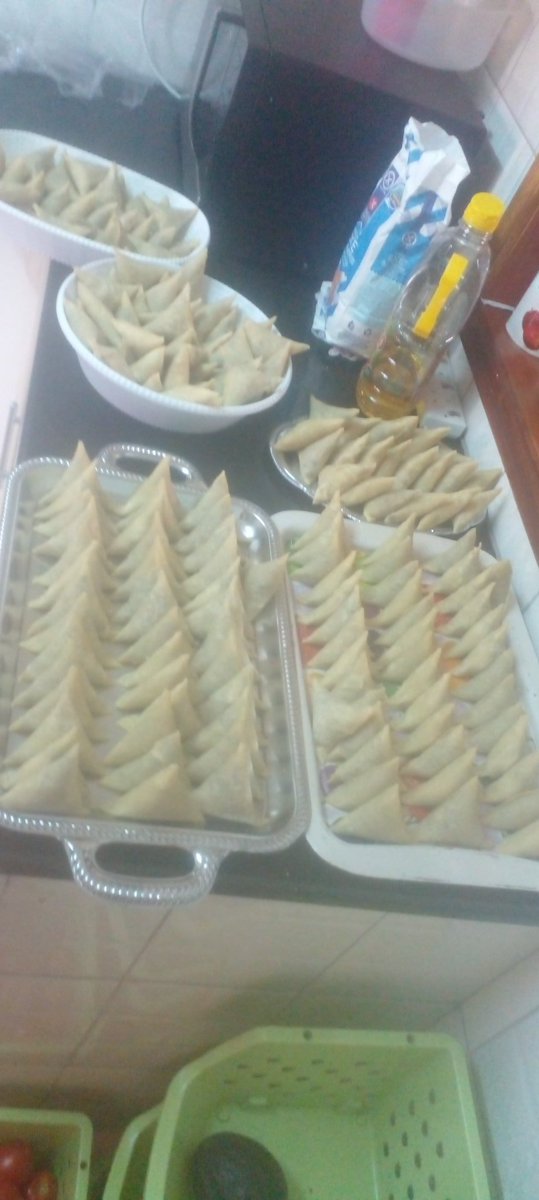 TonnyOduorFoods's tweet image. Some Very nice home made Samosas in perfect shape somewhere in Sabaki
#Affordable &amp;amp; Delicious housecalls