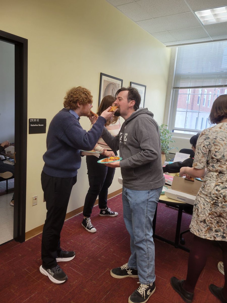 UMDHistGradProgram tweet media