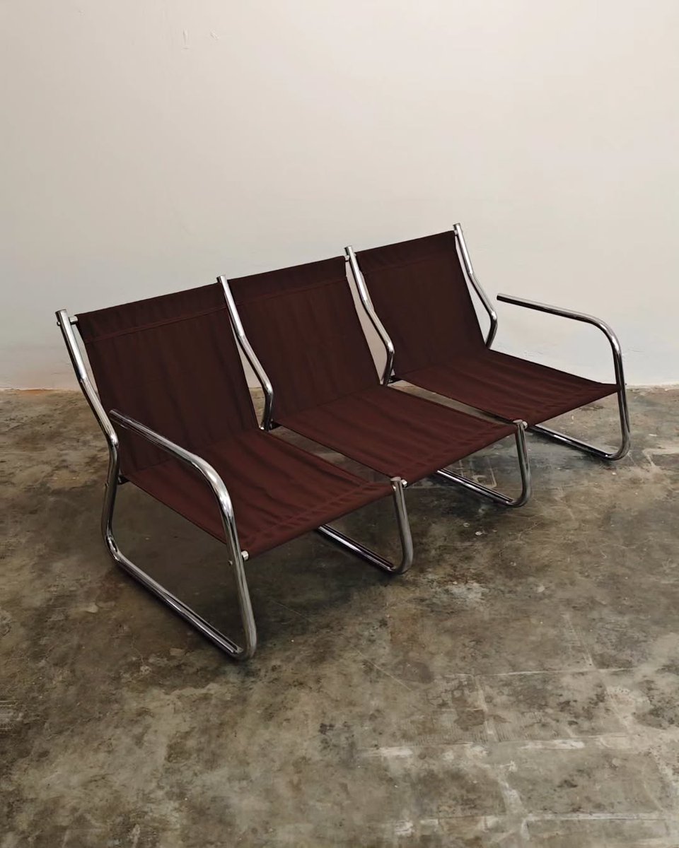 interiorsuckerr's tweet image. 70's sling sofa in burgundy velvet