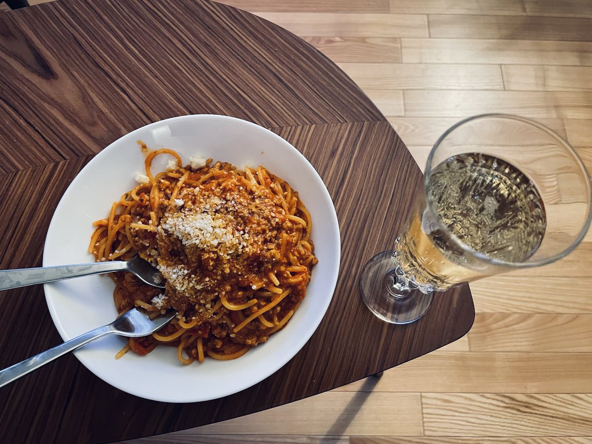 Phillippus Aureolus Theophrastus Bombastus tweet media