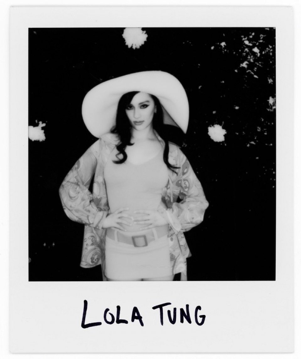 isa 🍂🏒 tweet media