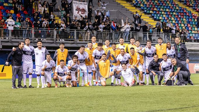 ivan_alexispy's tweet photo. Datos sobre #Olimpia y sus inicios en Fase de Grupos durante este Siglo 21:

2026: Victoria vs #Audax 🇨🇱 (SUD)
2025: Derrota vs #BuloBulo 🇧🇴 (LIB)
2023: Empate vs #Melgar 🇵🇪 (LIB)
2022: Empate vs #Cerro 🇵🇾 (LIB)
2021: Derrota vs #Tachira 🇻🇪 (LIB)
2020: Empate vs #Delfin 🇪🇨 (LIB)
2019: Empate vs #GodoyCruz 🇦🇷 (LIB)
2016: Derrota vs #Tachira 🇻🇪 (LIB)
2013: Derrota vs #Newells 🇦🇷 (LIB)
2012: Derrota vs #Emelec 🇪🇨 (LIB)
2004: Derrota vs #Rosario 🇦🇷 (LIB)
2003: Empate vs #AlianzaLima 🇵🇪 (LIB)
2002: Victoria vs #OnceCaldas 🇨🇴 (LIB)
2001: Empate vs #Emelec 🇪🇨 (LIB)
2001: Derrota vs #Nacional 🇺🇾 (MERC)