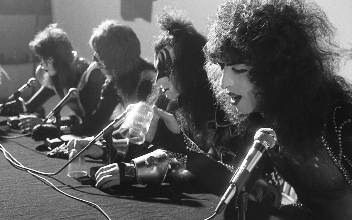 KISS tweet media