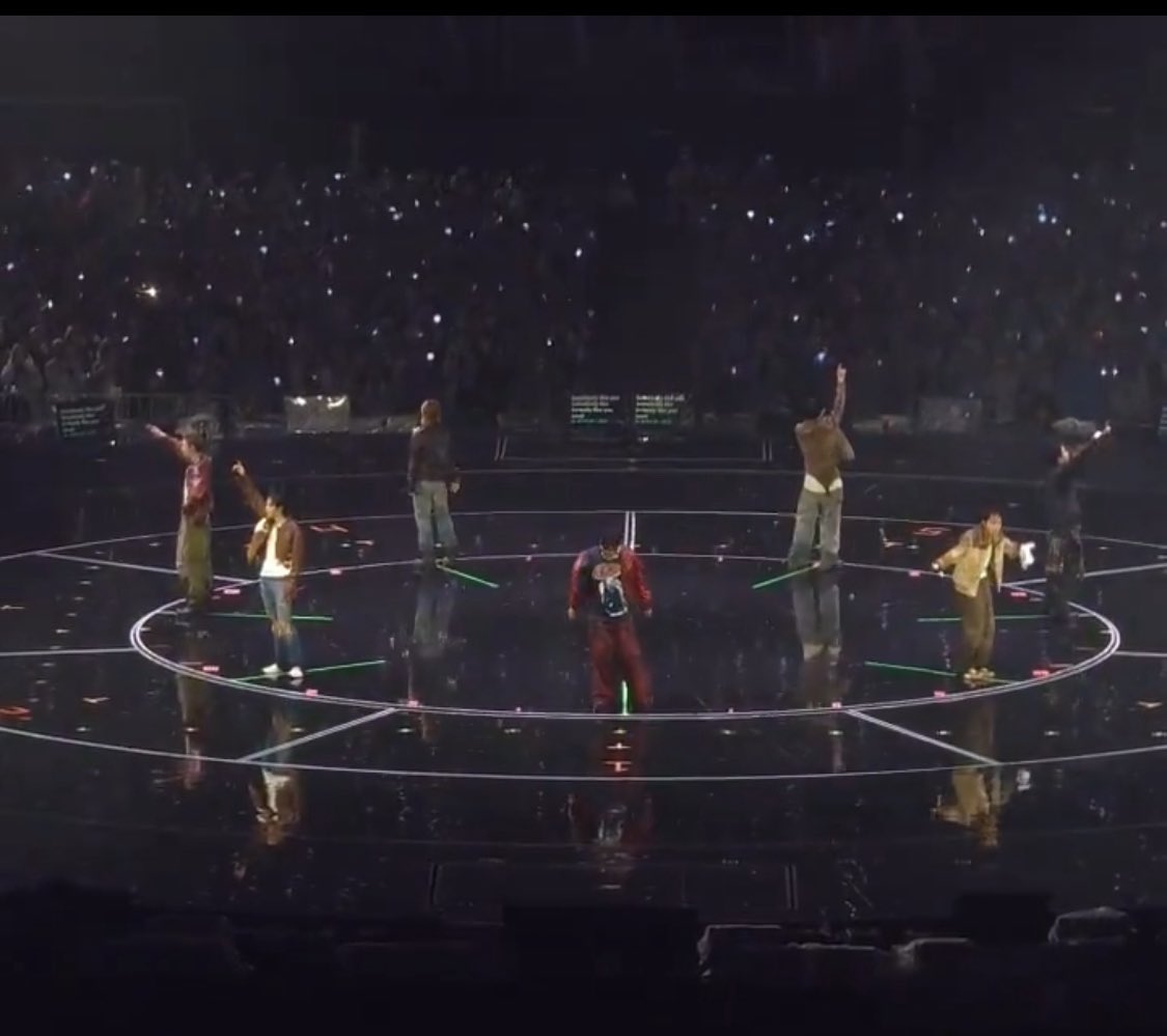 Amazing show, boys! 💜💜💜💜💜💜💜
<a href="/BTS_twt/">방탄소년단</a>