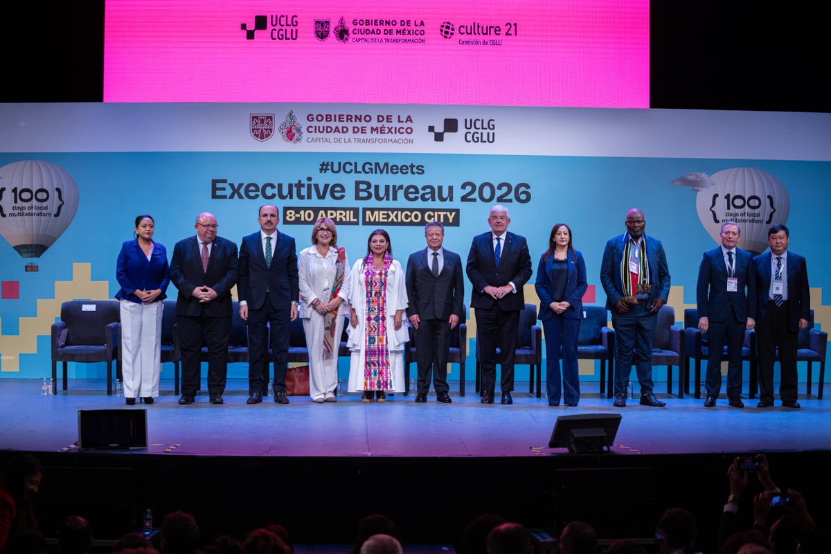 uclg_org's tweet photo. #UCLGMeets

Acaba la ceremonia de apertura de nuestro Bureau Ejecutivo en @GobCDMX, con la mirada puesta en el futuro de nuestro movimiento:

✅Un movimiento basado en los cuidados
✅Guardianes del sistema multilateral
✅Listos para la transformación https://t.co/HxuG5EV2a1