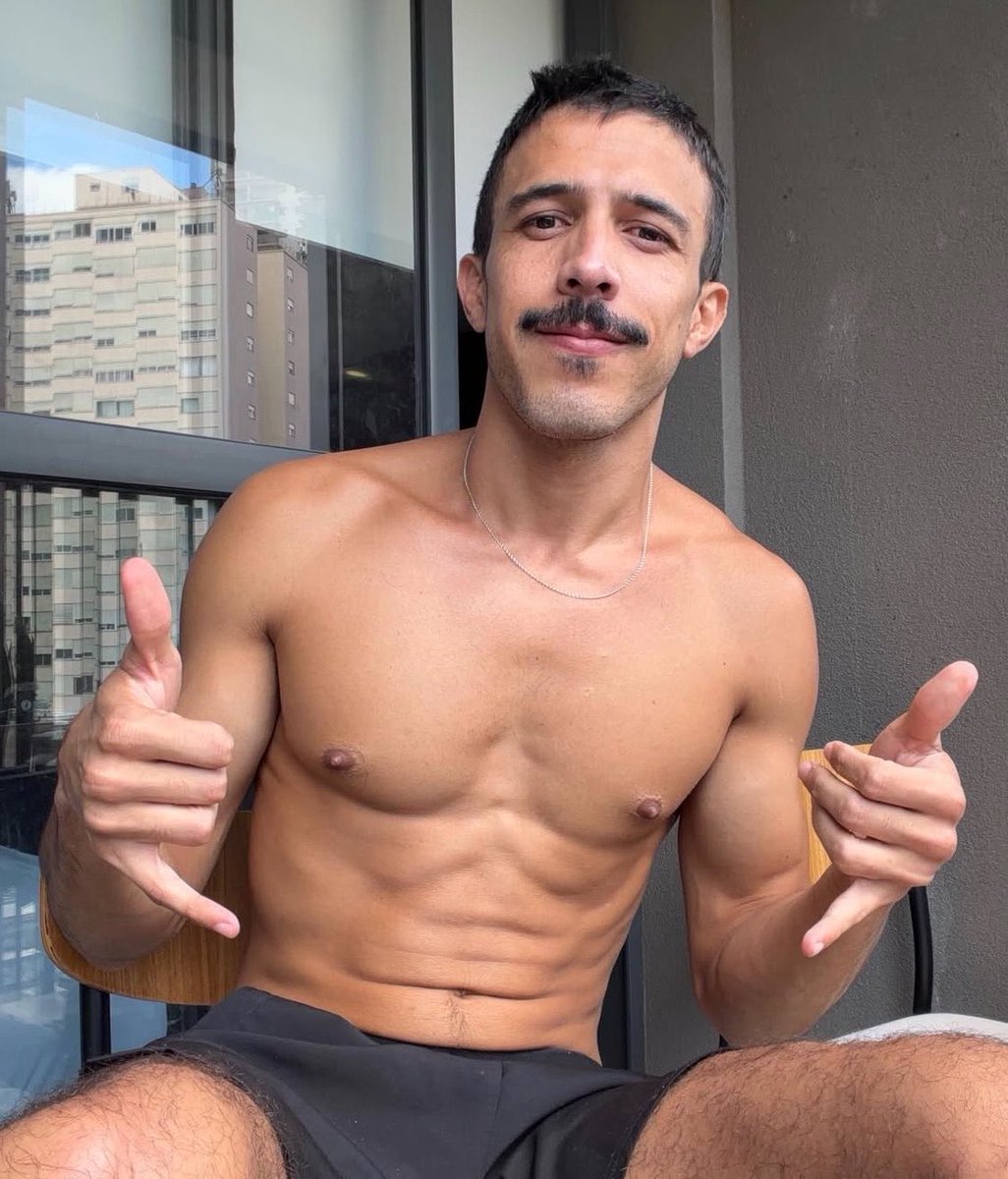 eu pra baixinhos tweet media