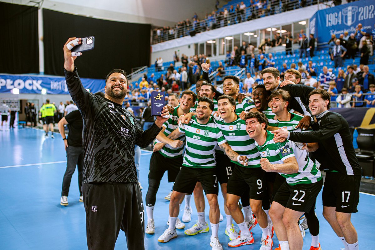 📸 Foto de família de quem está nos 𝙦𝙪𝙖𝙧𝙩𝙤𝙨-𝙙𝙚-𝙛𝙞𝙣𝙖𝙡 da #ehfcl 🌟 #AndebolSCP
