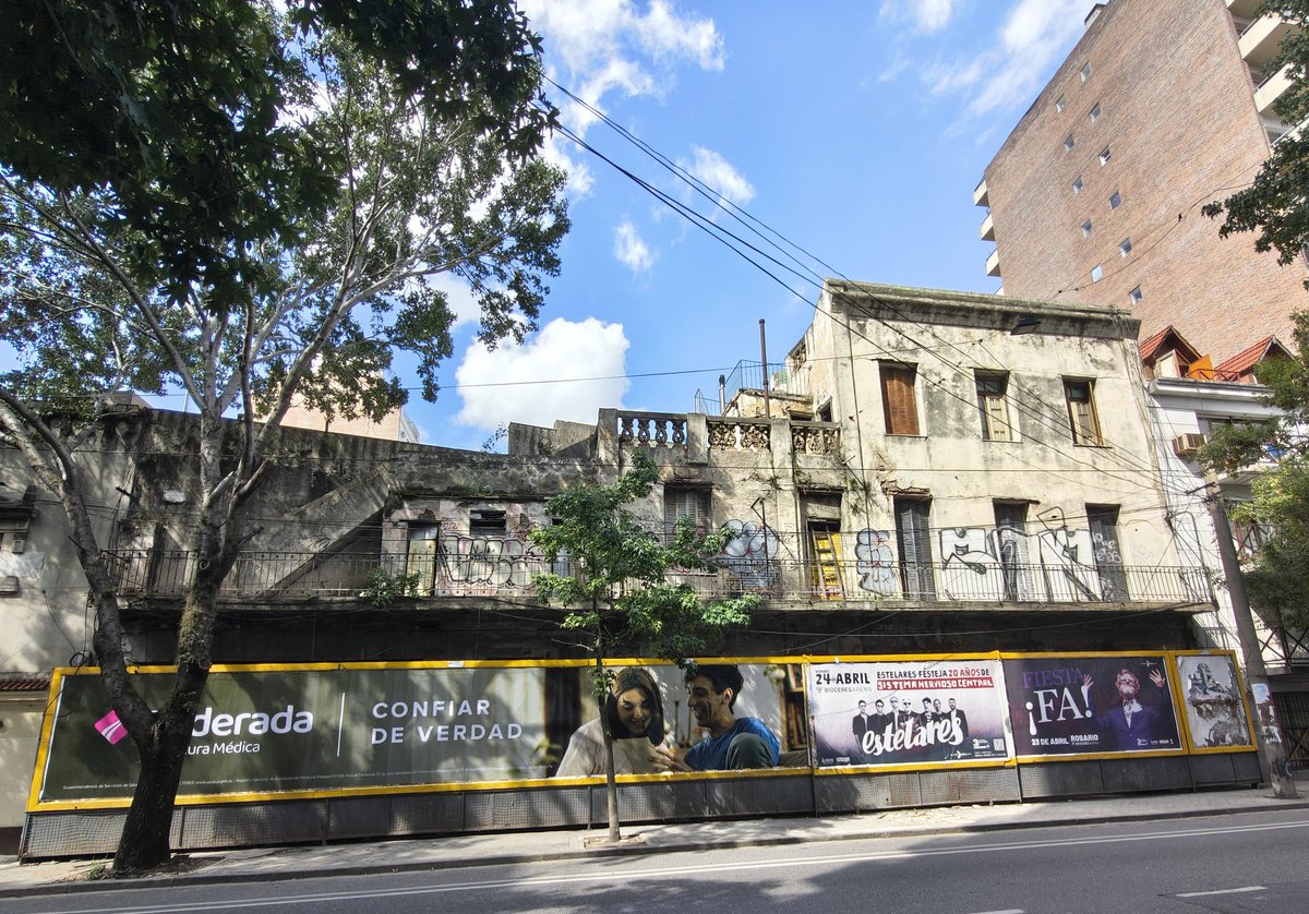 CalleDeRosario's tweet image. #EdificiosAbandonados #Rosario 
Ovidio Lagos 700